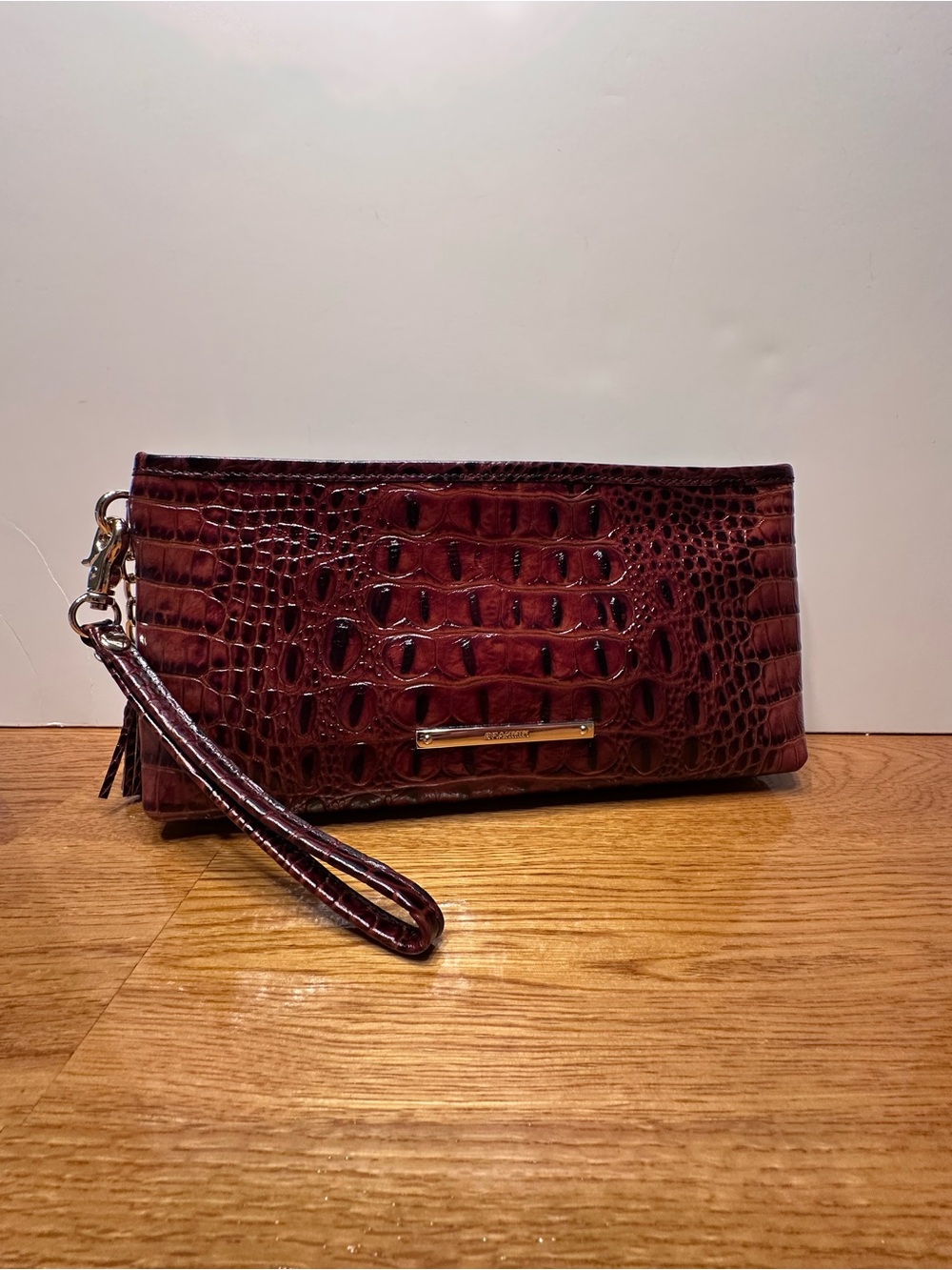 RETIRED Brahmin Melbourne Daisy Brown Croc-Embossed Leather Wristlet Clutch